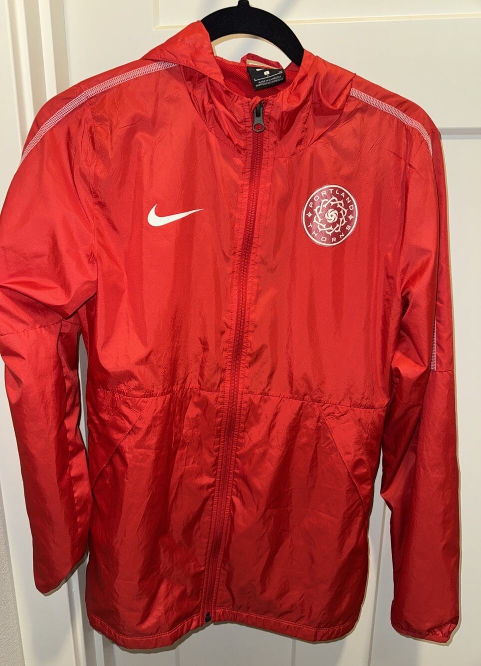 Nike Red Thorns Womens Size Small All-Weather Performance Zip Jacket - Rare